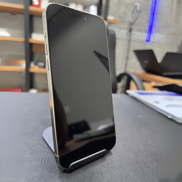 Segunda imagem deiPhone 15 pro Max 256gb Branco Titânio